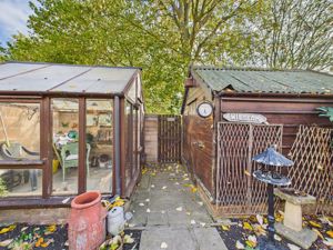 Photo 25- click for photo gallery